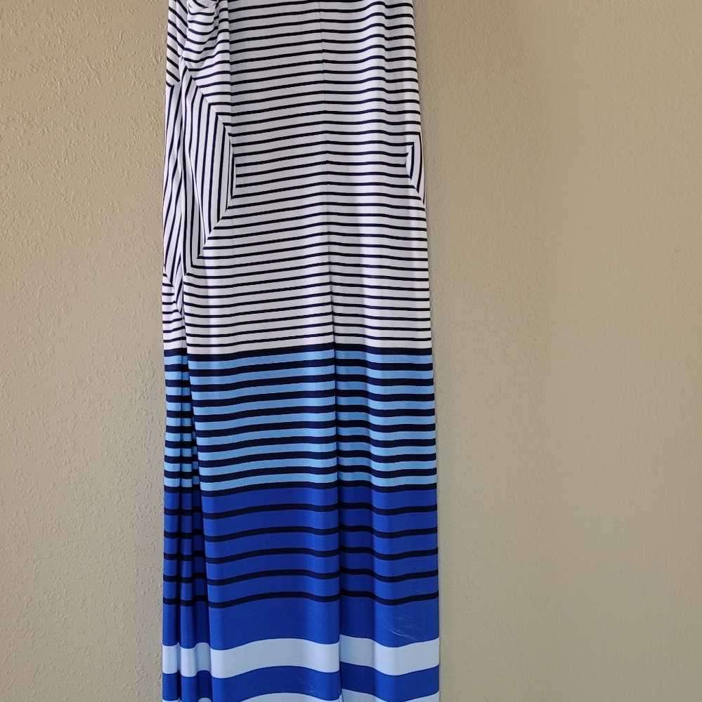 Glamour maxi dress with stripes and floral…
